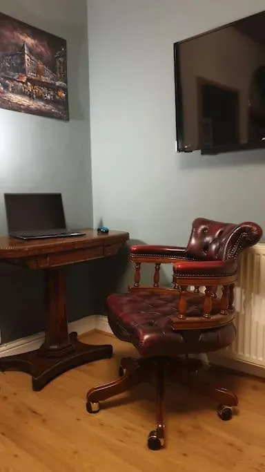 Villa Entire House In Sherwood, Nottingham